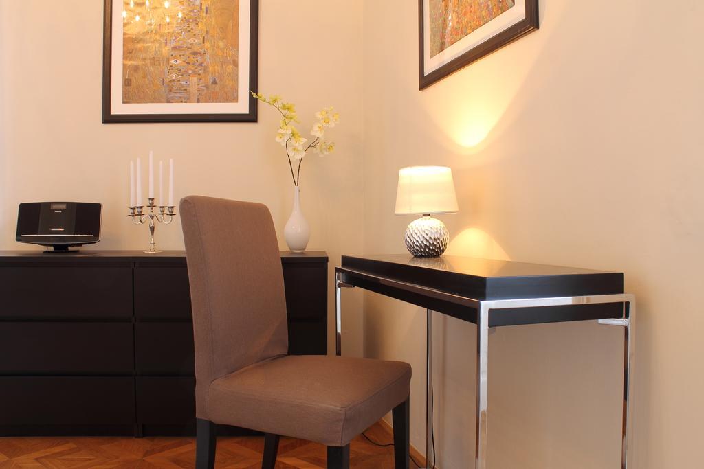 Royal Prague Apartment Celakovskeho Sady Phòng bức ảnh
